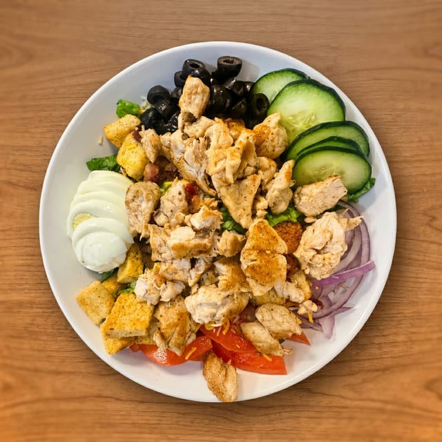 #40 Grilled Chicken Salad.