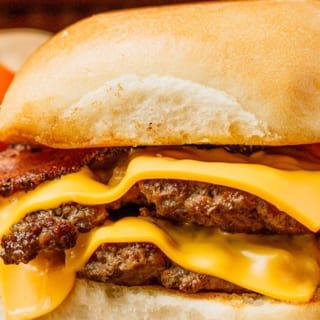 #27 DOUBLE BACON 2/3lb CHEESEBURGER